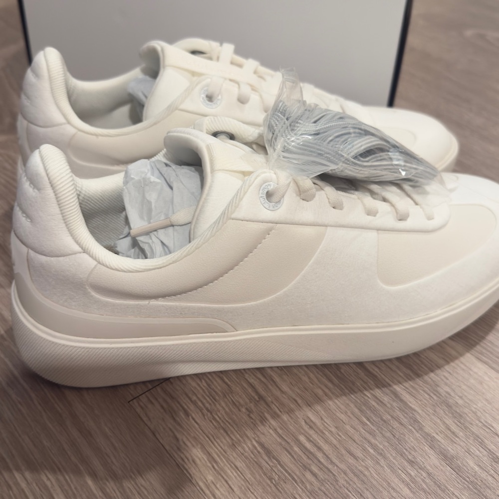 Lululemon women’s cityverse sneaker